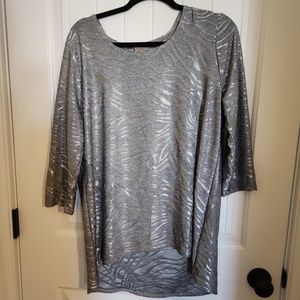 CHICO'S EASYWEAR SILVER GRAY HI-LO TUNIC TOP - SIZE 2 (LARGE)